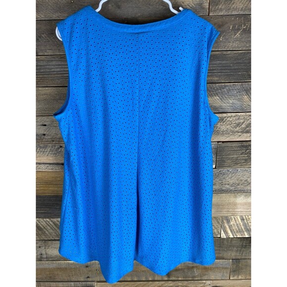 Avenue Women's Plus Sz 18/20 Blue Sleeveless Eyelet 1/4 Button Layered Top - Picture 7 of 12